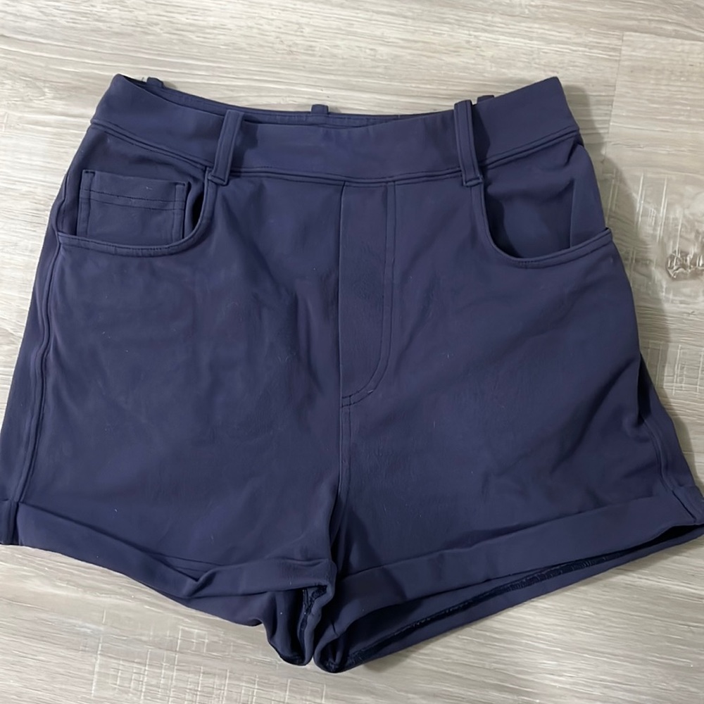 HR Lululemon Shorts